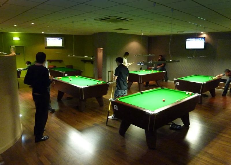 Hurricane Room Kings Cross - Image 1