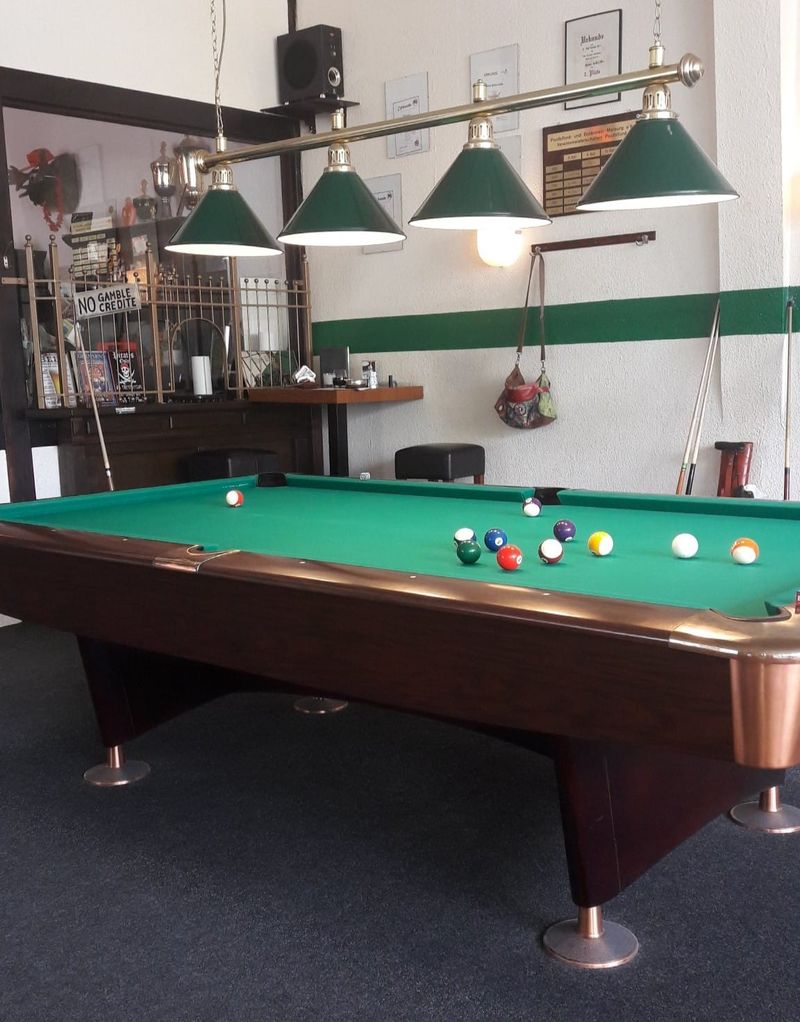 Bermuda billiards and darts Sports Center - Image 1